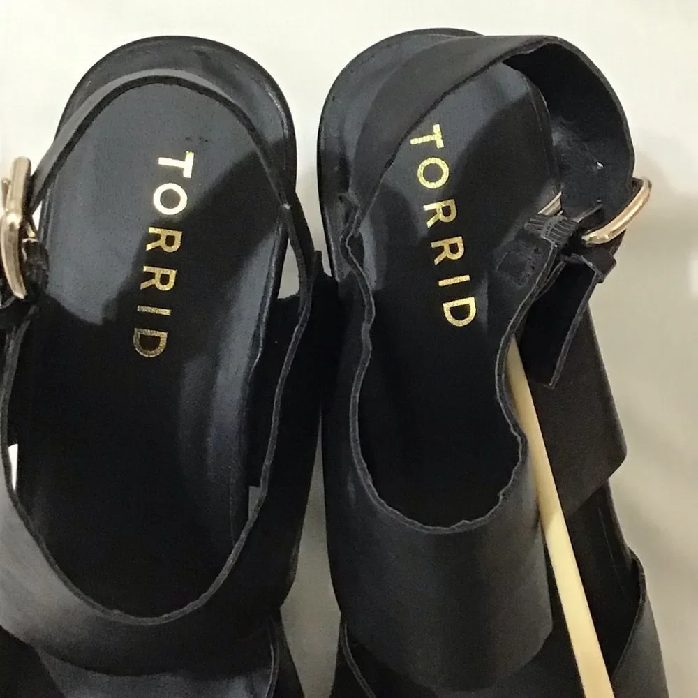 torrid black wedge